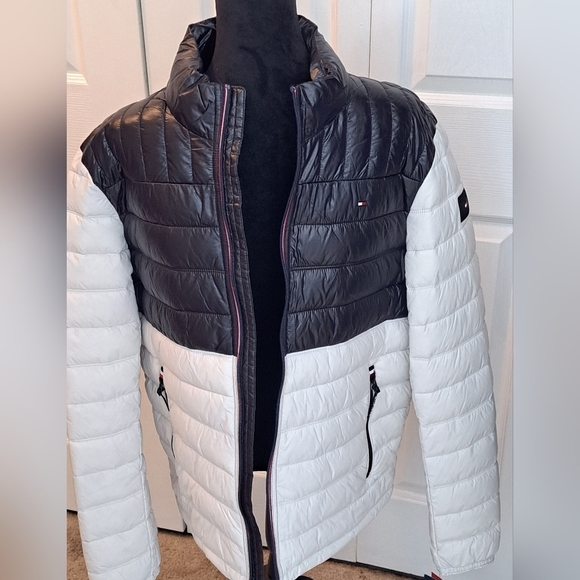 NWT Men's Insulated Two Tone Puffer Jacket by Tommy Hilfiger Size L - Picture 13 of 16